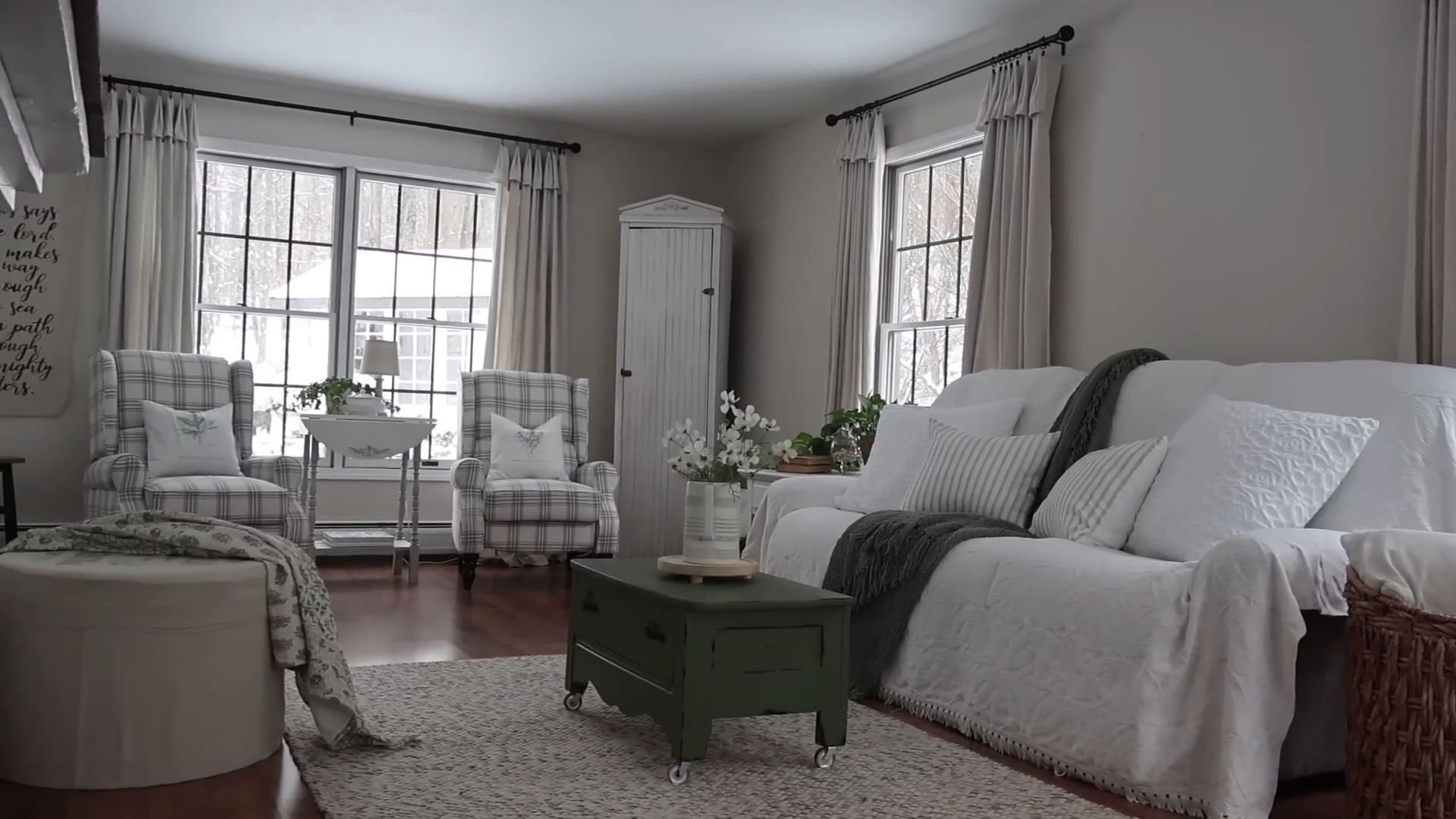 Spring cleaning living dining rooms