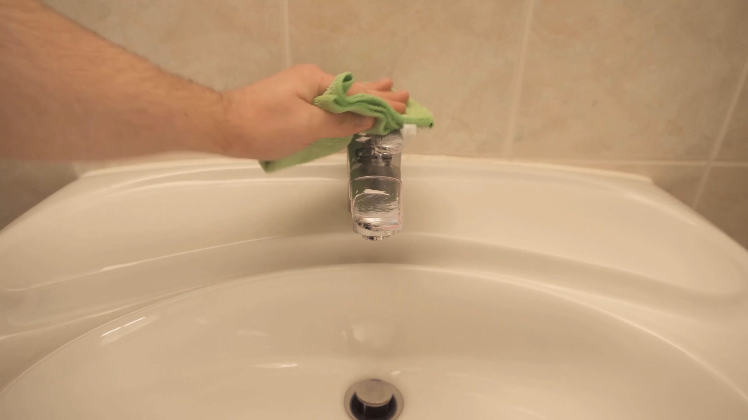 Faucet Cleaning Hack