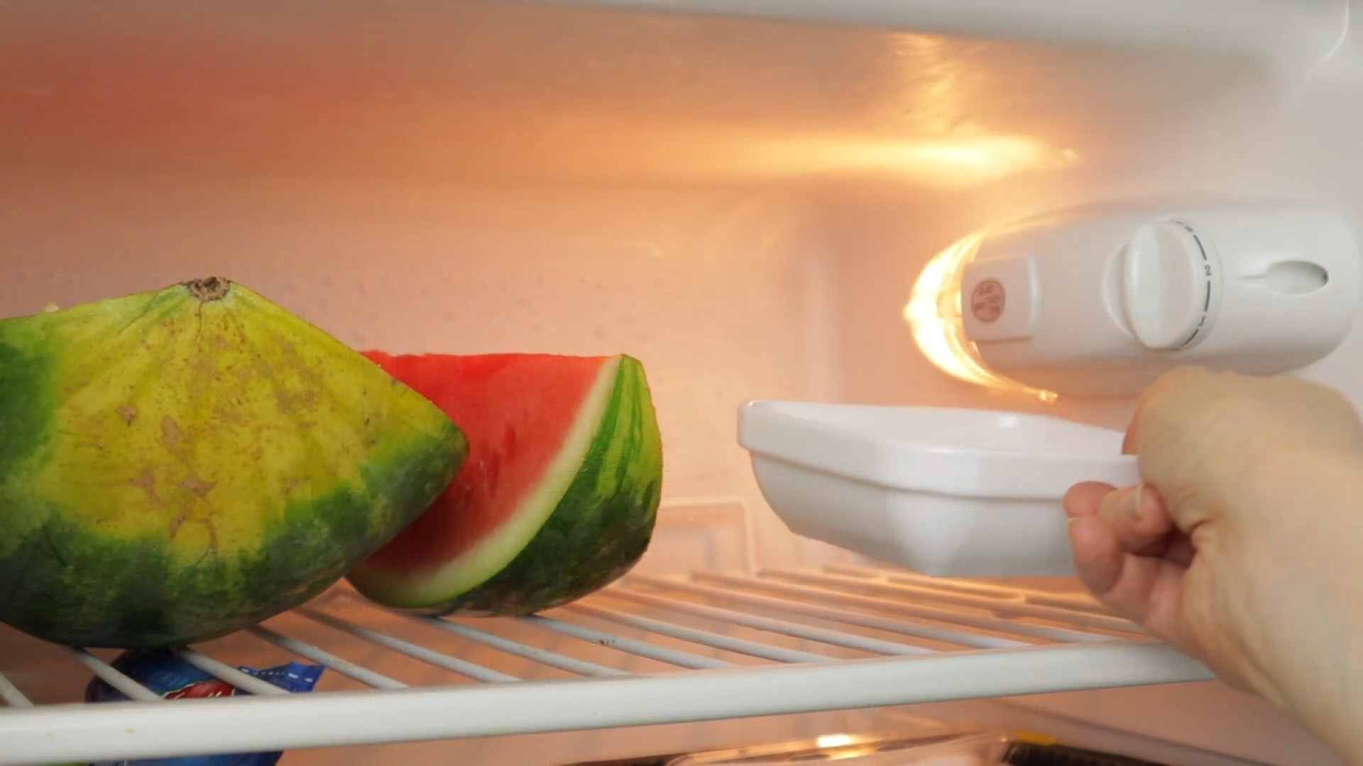 Fridge odor removal