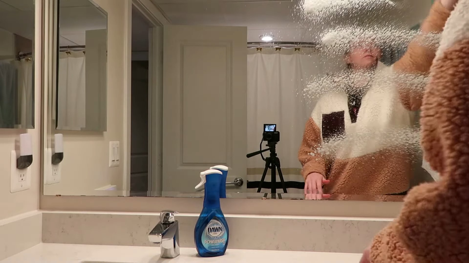 Fog Free Mirror Trick