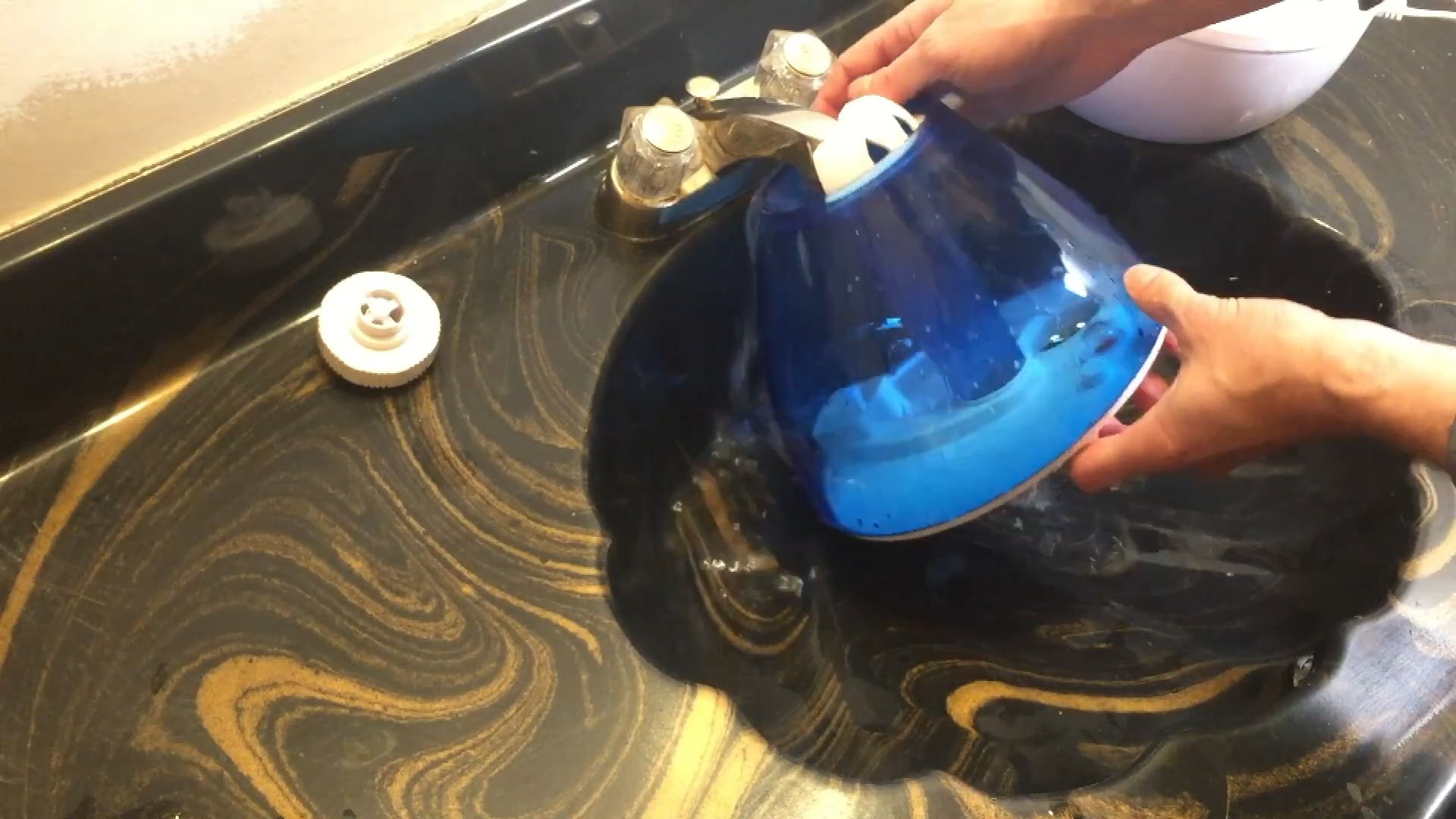 Clean Humidifier DIY Guide