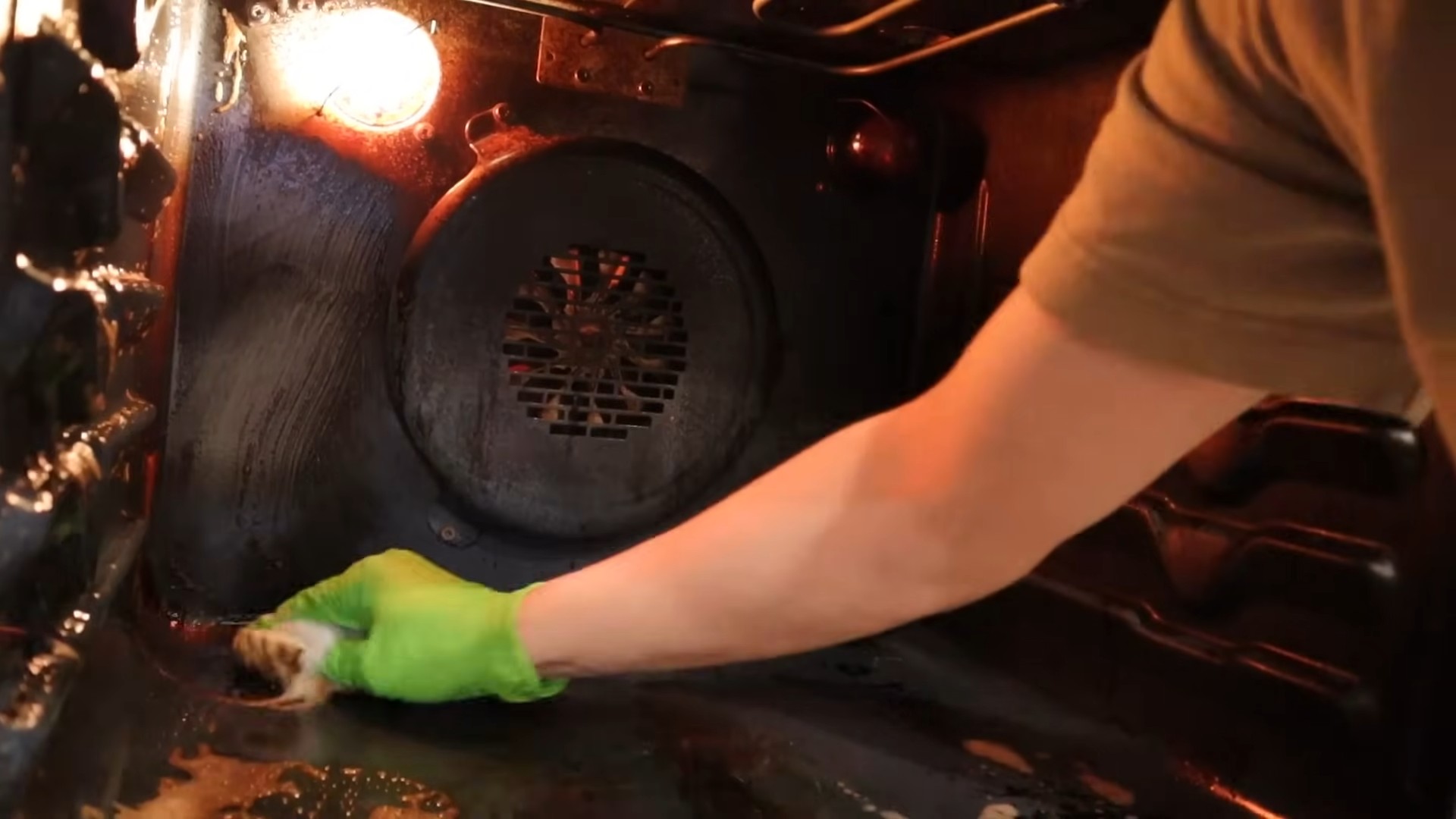 Clean oven naturally