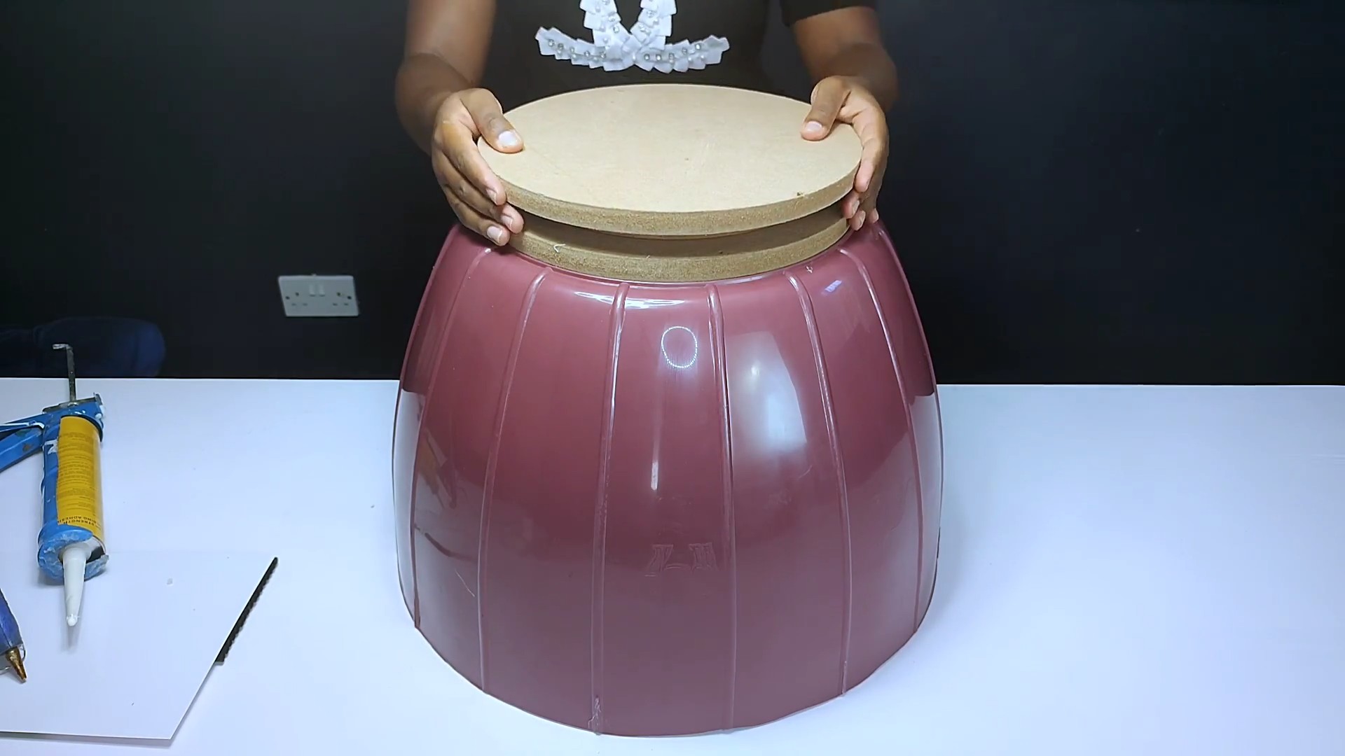 DIY plastic basin coffee table