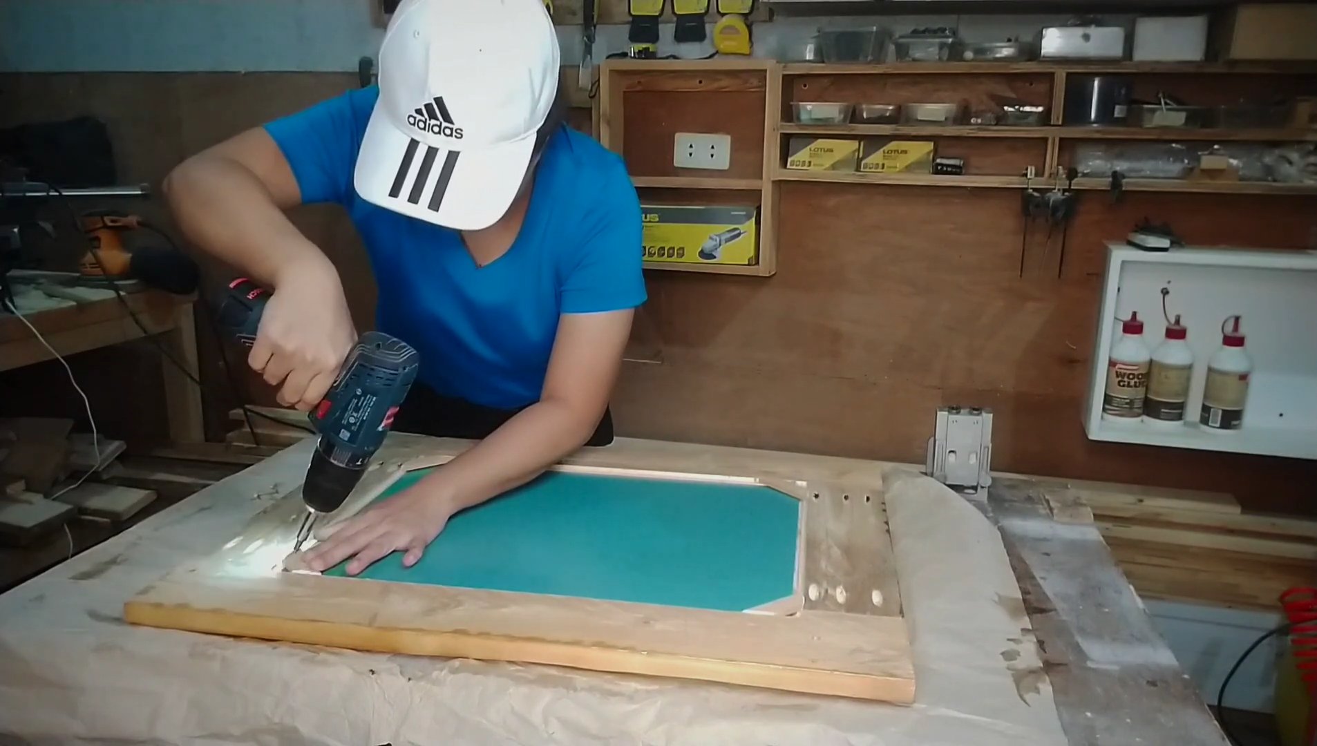 DIY Pallet Wood Mirror