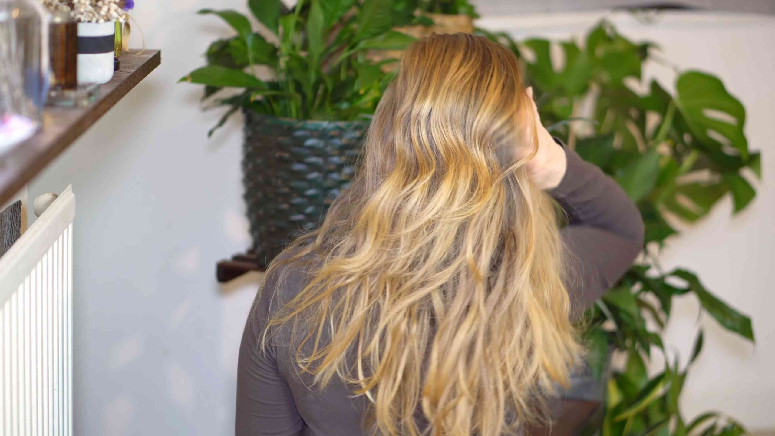 DIY cocoa powder dry shampoo